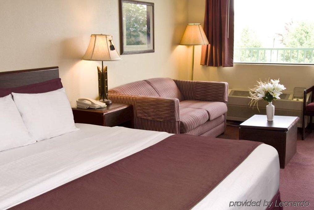American Eagle Inn & Suites Branson Pokój zdjęcie